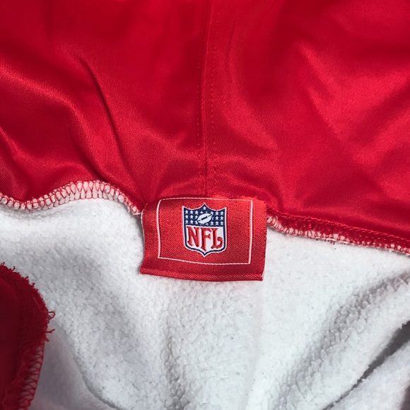 Women’s Patriots Sweatshirt - Picture 3 of 9